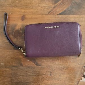Michael Kors Leather Continental Wristlet
